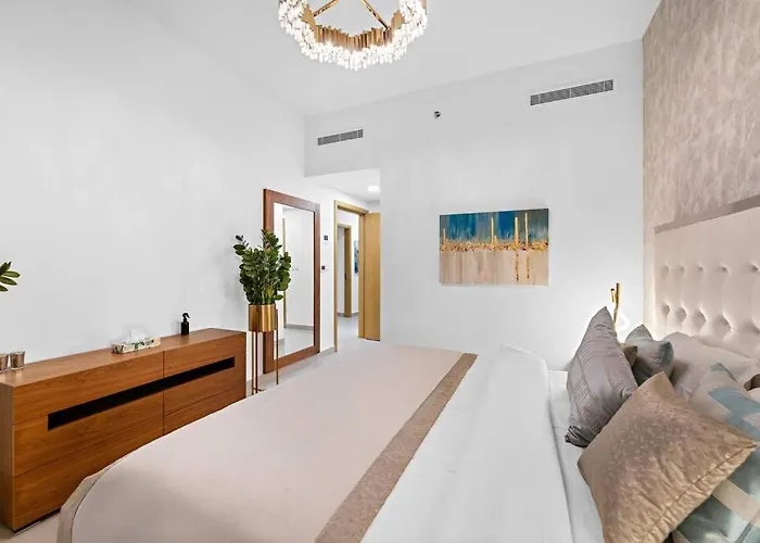First Class 2Br Modern City Oasis